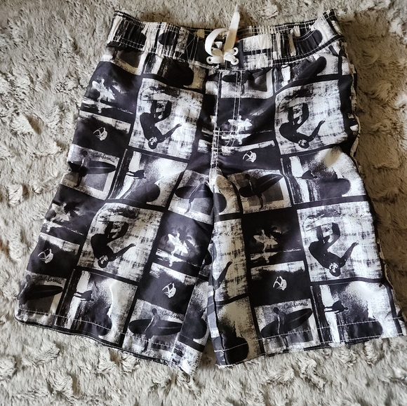 Black and White Graphic Board Shorts - Picture 1 of 2